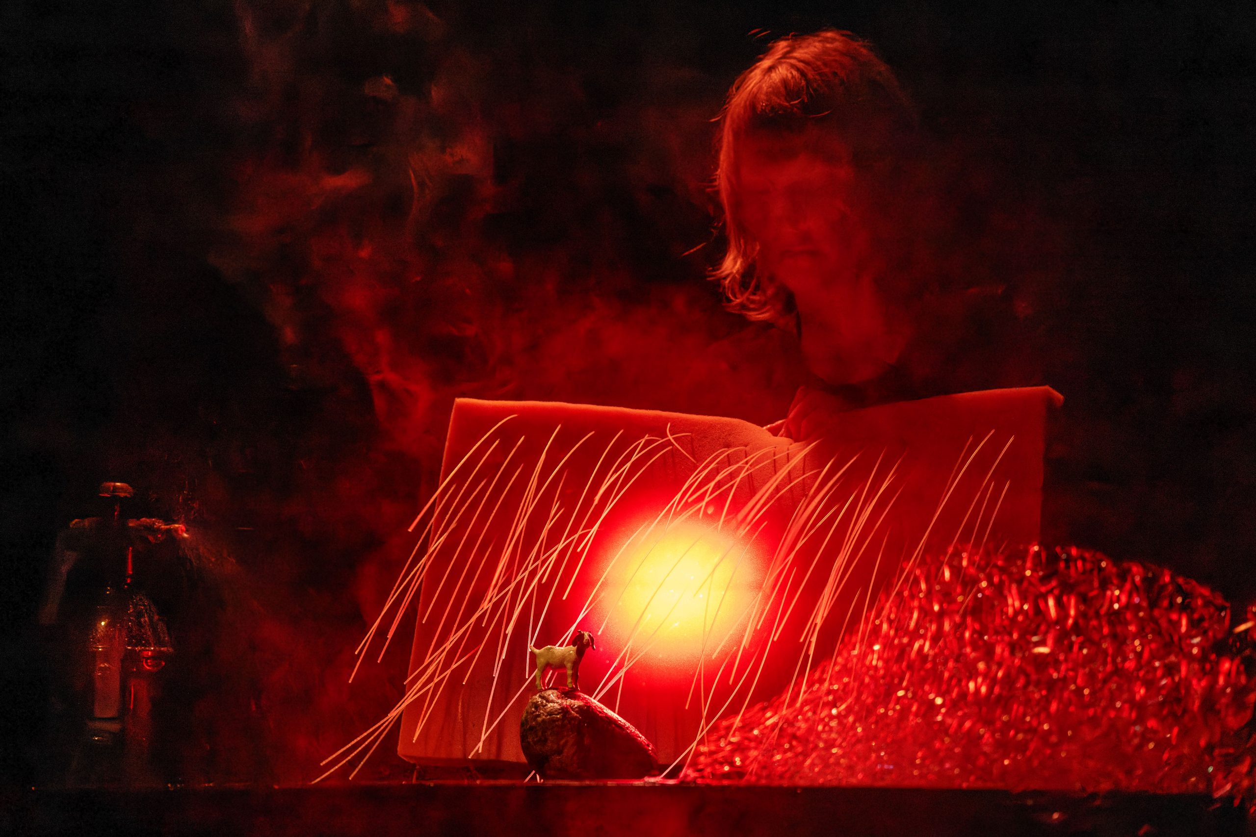 Anfang-Ziege-Ende_Freisprung_2025_Foto_Maren-Winter115-scaled Anfang Ziege Ende - Panne Fatale