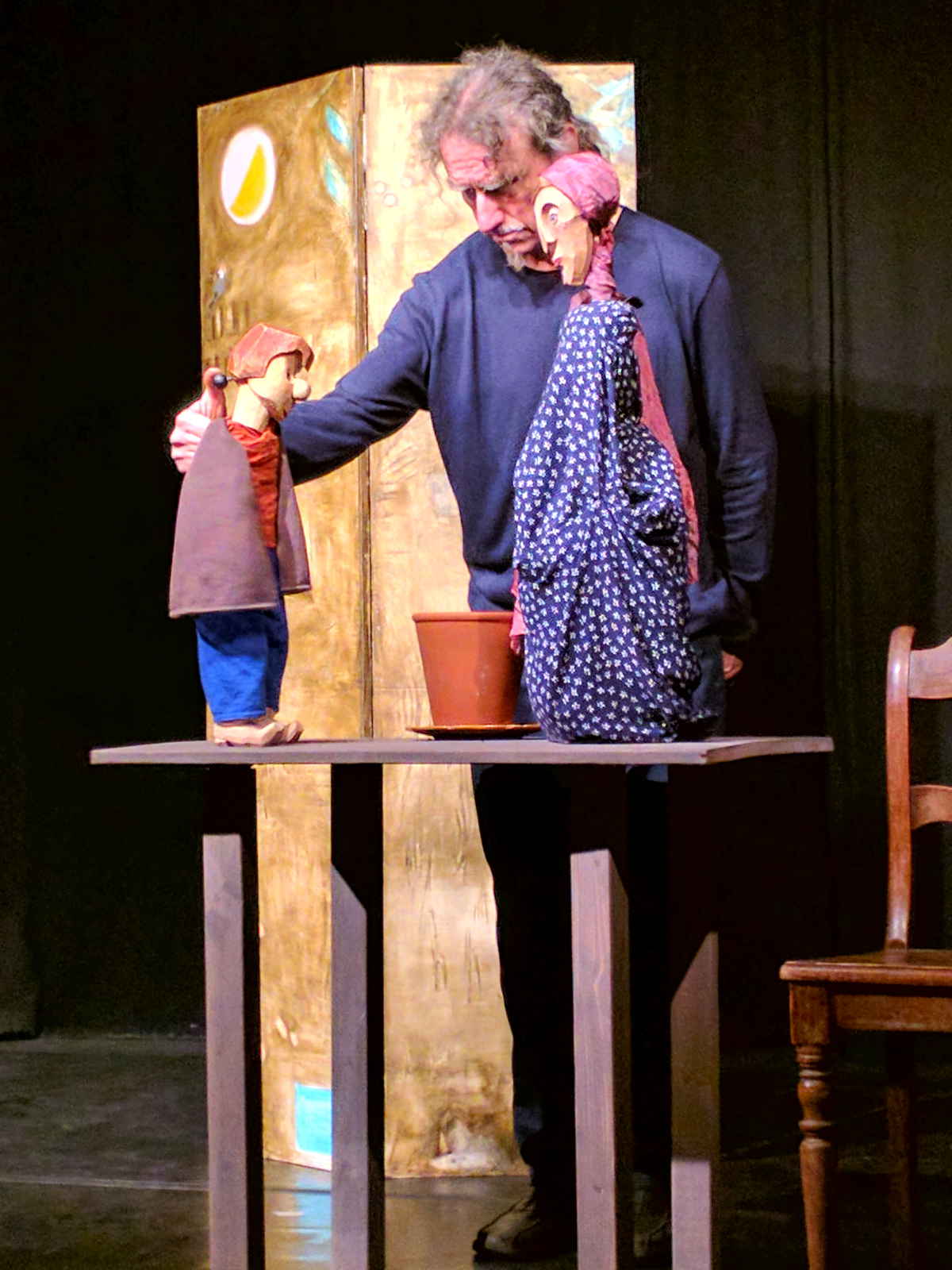 Mutter und Sohn Das märchen vom Samenkorn - Theater Rafael Zwischenraum